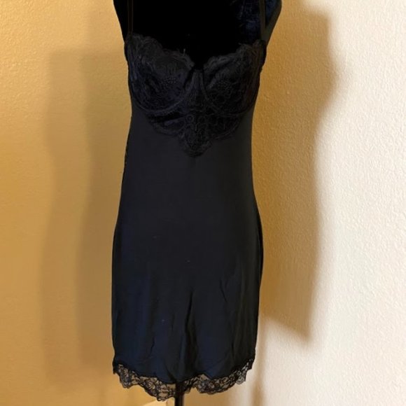 Modal Lace Cupped Mini Slip 